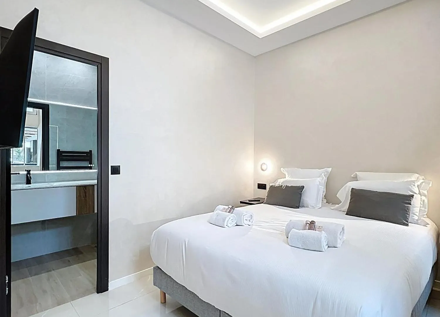 Apartment Luxury Residence - Central Cannes, Near Beach & Palais - Lracannes France